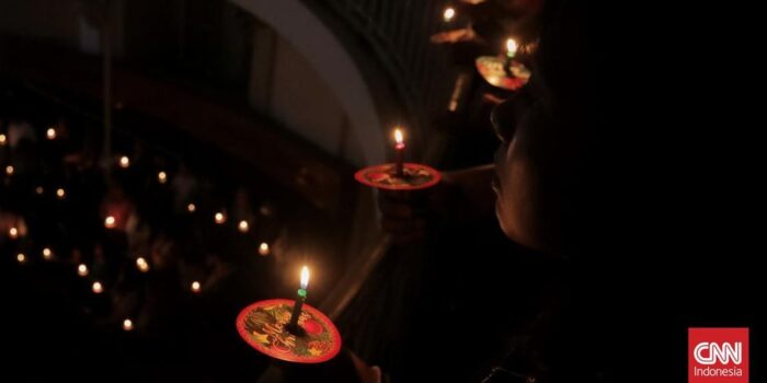 Berita Suasana Khidmat Ibadah Malam Natal di GPIB Immanuel Jakarta