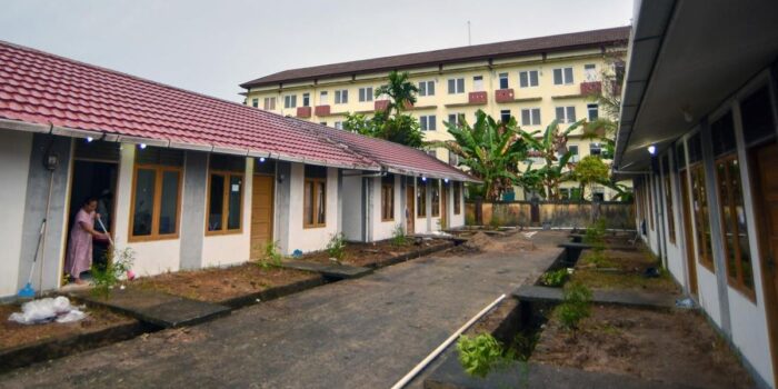 Berita Penyintas Bencana di Padang Sudah Tinggal di Huntara