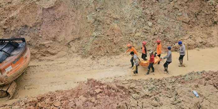 Berita 916 Tewas, 274 Orang Hilang