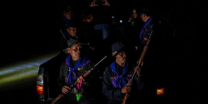 Berita Para Penjaga Desa Thailand Bertaruh Nyawa di Zona Perang