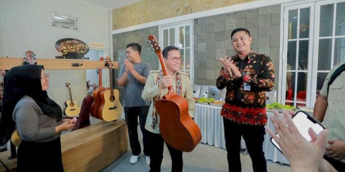 Berita Bupati Klaten Dampingi Mendag Kunjungi UMKM, Sasar Pasar Global Berita Bupati Klaten Dampingi Mendag Kunjungi UMKM, Sasar Pasar Global