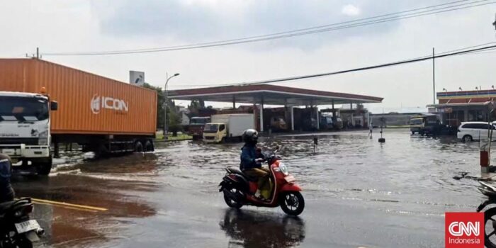 Berita Pemkot Surabaya Tunda Bangun Tanggul Laut untuk Atasi Banjir Rob Berita Pemkot Surabaya Tunda Bangun Tanggul Laut untuk Atasi Banjir Rob