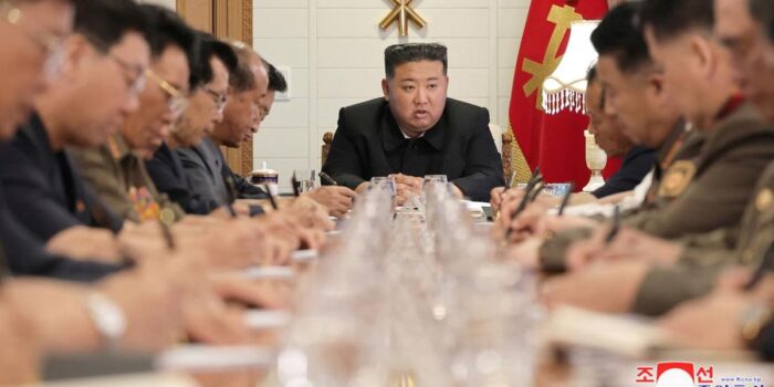 Berita Kim Jong Un Damprat Pejabat Malas: Tidak Bertanggung Jawab!