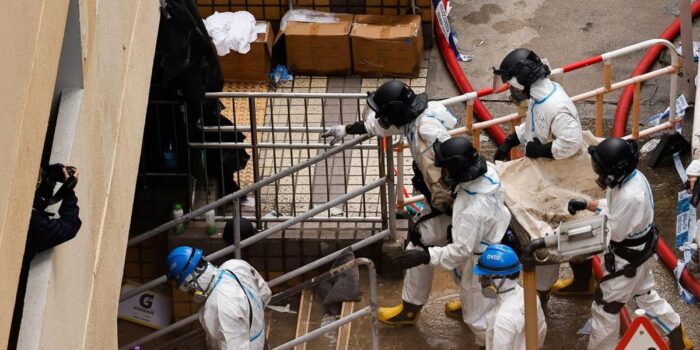 Berita Total Korban Tewas Kebakaran Apartemen Hong Kong Meningkat Jadi 159