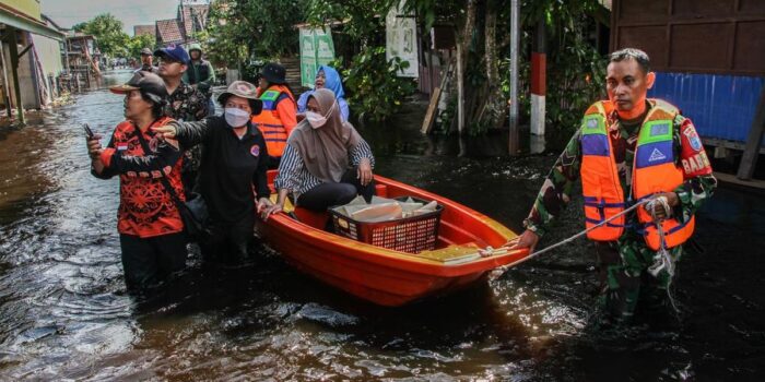 Berita Kepala BGN Sebut Ratusan Dapur MBG di Sumatra Hilang Kontak Berita Kepala BGN Sebut Ratusan Dapur MBG di Sumatra Hilang Kontak