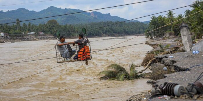 Berita BNPB Ungkap Tiga Daerah di Aceh Belum Bisa Diakses Darat Berita BNPB Ungkap Tiga Daerah di Aceh Belum Bisa Diakses Darat