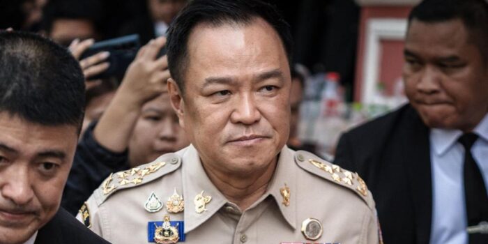 Berita PM Thailand Minta Maaf Akui Gagal Atasi Banjir Bandang Bunuh 170 Orang Berita PM Thailand Minta Maaf Akui Gagal Atasi Banjir Bandang Bunuh 170 Orang