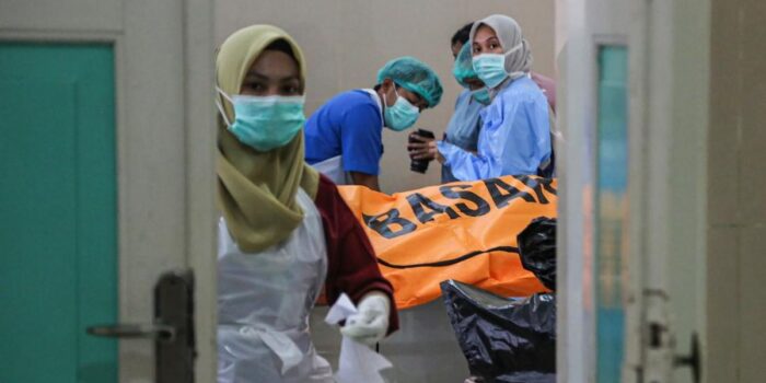 Berita Proses Identifikasi 16 Korban Kecelakaan Bus Cahaya Trans