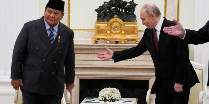 Berita Prabowo Sebut ke Rusia Bertemu Putin untuk Konsultasi