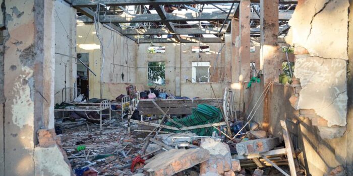 Berita Junta Myanmar Tak Mau Ngaku Bom RS di Rakhine Tewaskan Warga Sipil Berita Junta Myanmar Tak Mau Ngaku Bom RS di Rakhine Tewaskan Warga Sipil