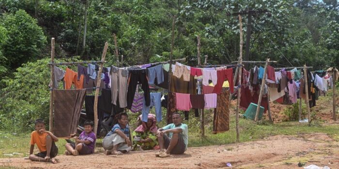 Berita 10 Desa di Tapteng Masih Terisolir, tapi Bantuan Sudah Masuk