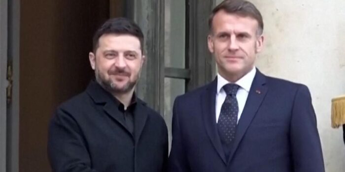 Berita Zelensky Temui Macron di Istana Elysee Paris, Bahas Perdamaian Perang