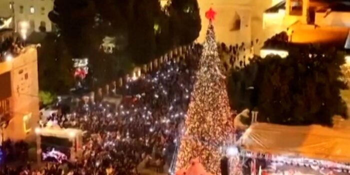 Berita Gemerlap Pohon Natal di Bethlehem Setelah Dua Tahun Perang Gaza Berita Gemerlap Pohon Natal di Bethlehem Setelah Dua Tahun Perang Gaza