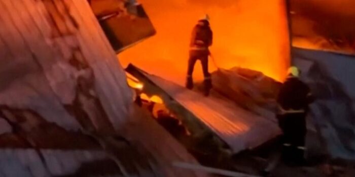 Berita Penampakan Gudang Penyimpanan di Ukraina usai Diserang Drone Rusia Berita Penampakan Gudang Penyimpanan di Ukraina usai Diserang Drone Rusia