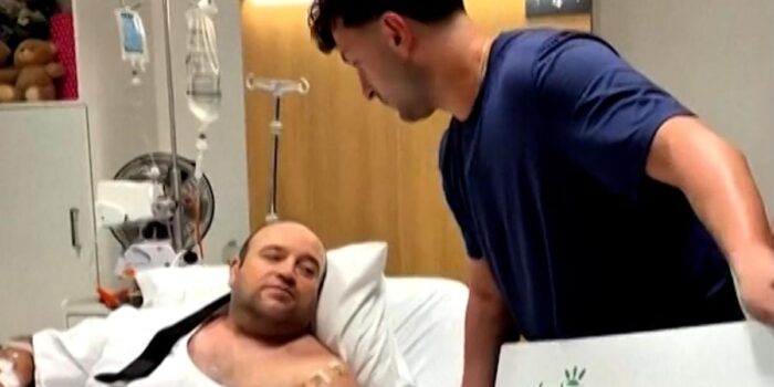 Berita Ahmed Pahlawan dalam Penembakan Sydney Dapat Donasi Miliaran