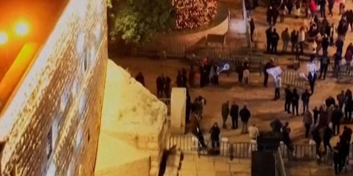 Berita Suka Cita Natal Berpendar di Betlehem, Perdana dalam 2 Tahun