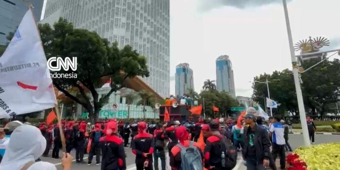 Berita Buruh Unjuk Rasa Penolakan UMP 2026