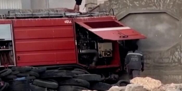 Berita Arab Saudi Luncurkan Serangan ke Pelabuhan Yaman, Desak UAE Mundur