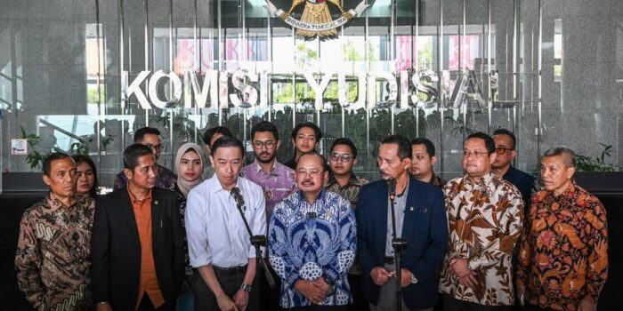 Berita Tiga Hakim Kasus Tom Lembong Langgar Kode Etik