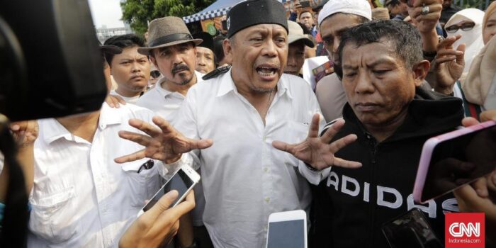 Berita Beda Jalan Eggi Sudjana dan Roy Suryo di Kasus Ijazah Jokowi