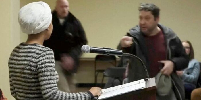 Berita Tokoh Muslim Anggota Kongres AS Oposisi Trump Diserang di Minneapolis