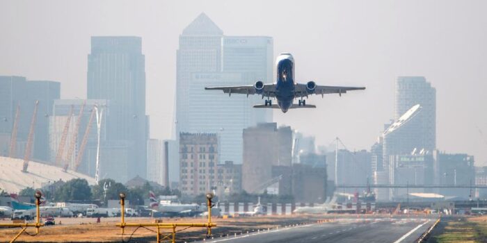 Berita Roda Pesawat British Airways Tujuan London Copot usai Lepas Landas