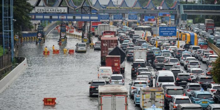 Berita Banjir Rendam Wilayah Jakarta, Istana Soroti Perubahan Tata Ruang