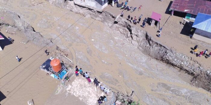 Berita 4 Desa di Donggala Sulteng Banjir, 3 Rumah Hanyut dan Jembatan Putus