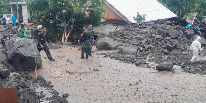 Berita 4 Warga Masih Hilang, Akses Terputus