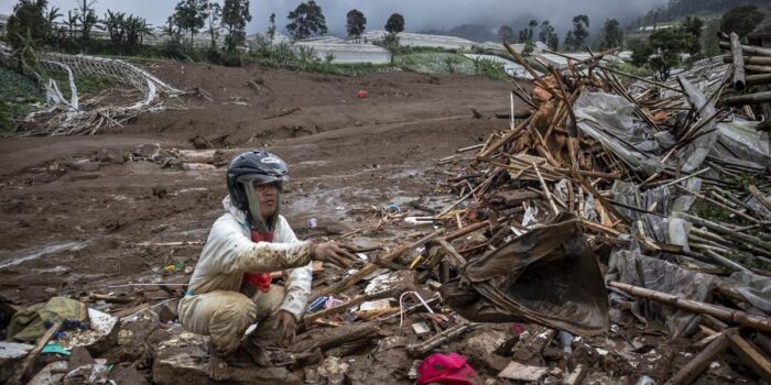Berita Prabowo Minta Pencarian Korban Longsor Cisarua Dipercepat
