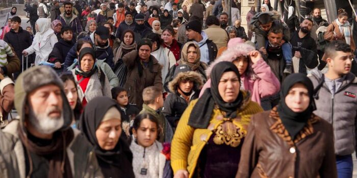 Berita Bentrokan Pecah di Aleppo, Ribuan Warga Suriah Dievakuasi