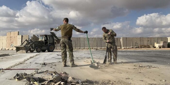 Berita AS Tarik Total Pasukan Militer dari Irak, Ada Apa?