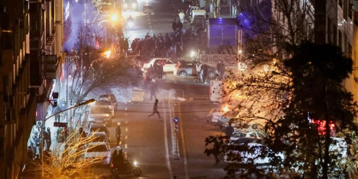 Berita Diputus Berhari-hari Imbas Kerusuhan, Iran Mulai Buka Akses Internet