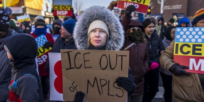 Berita Trump Ancam Kerahkan Militer untuk Redam Protes Anti-ICE di Minnesota
