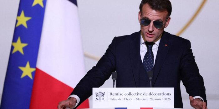 Berita Prancis Minta Eropa Bangkit Hadapi Ancaman Trump ke Greenland