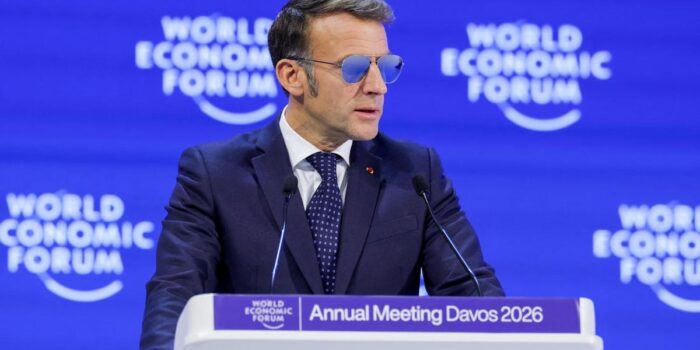 Berita Macron Akan Bertemu Pemimpin Denmark dan Greenland di Paris