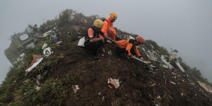 Berita Korban Pesawat ATR Jatuh Kembali Ditemukan: Jenis Kelamin Perempuan