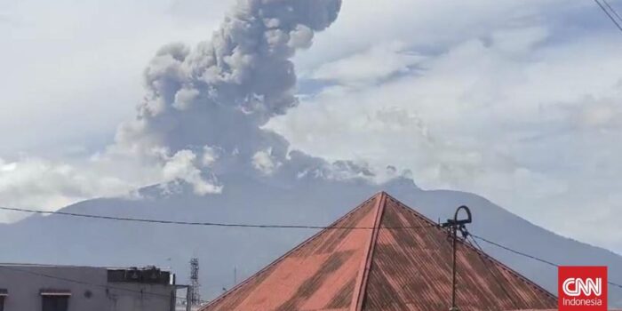 Berita Gunung Marapi Erupsi, Dentuman Keras Terdengar Belasan Kilometer Berita Gunung Marapi Erupsi, Dentuman Keras Terdengar Belasan Kilometer