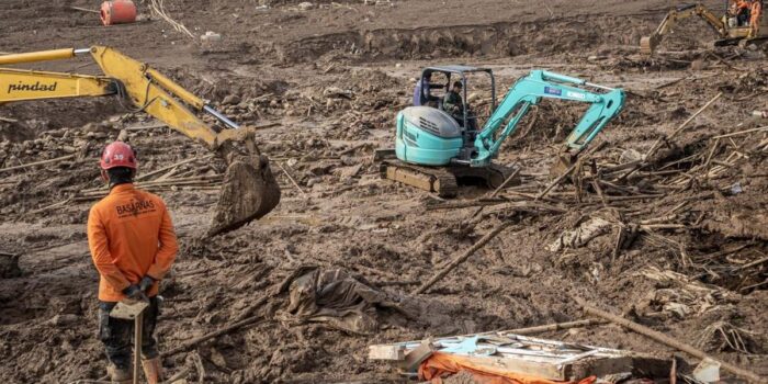 Berita 38 Jenazah Dievakuasi, 23 TNI Tertimbun