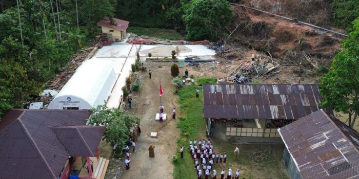 Berita Cerita Siswa SD Tanah Datar Sumbar 2 Bulan Belajar di Tenda Darurat