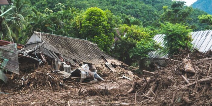 Berita Longsor Terjang Desa Bongas Pemalang Jateng, 2 Orang Hilang