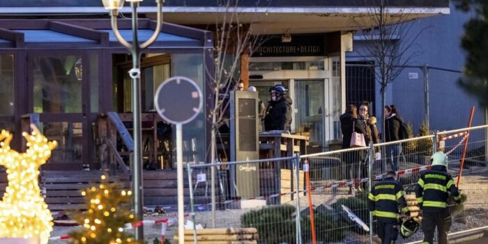 Berita Penampakan Bar Swiss ‘Panggang’ Pengunjung saat Pesta Tahun Baru