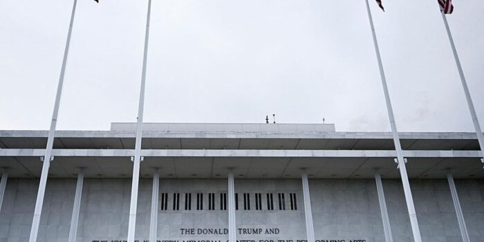 Berita Gara-gara Trump, Washington National Opera Mundur dari Kennedy Center