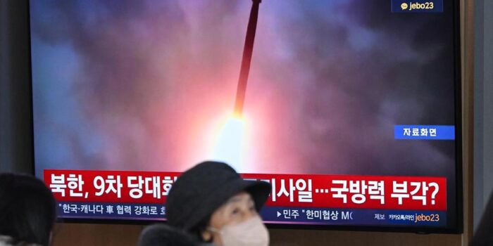 Berita Korea Utara Luncurkan 2 Rudal Balistik ke Dekat Jepang