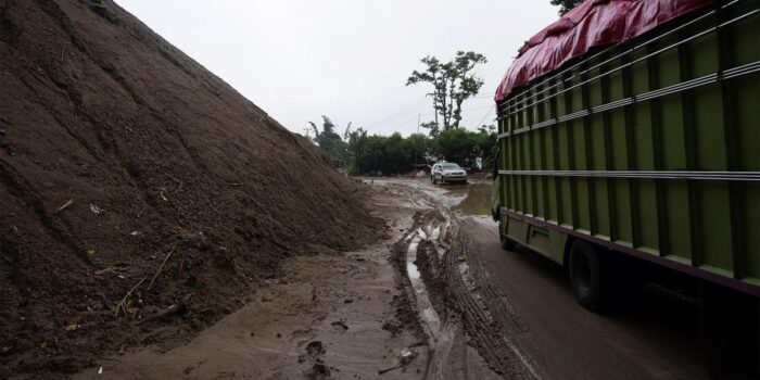 Berita Warga Donggala Terisolir akibat Longsor, BPBD Kirim Alat Berat
