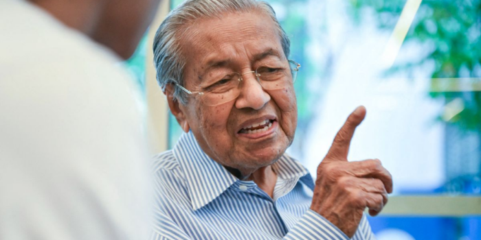 Berita Eks PM Malaysia Mahathir Masuk RS, Patah Tulang Pinggul Akibat Jatuh