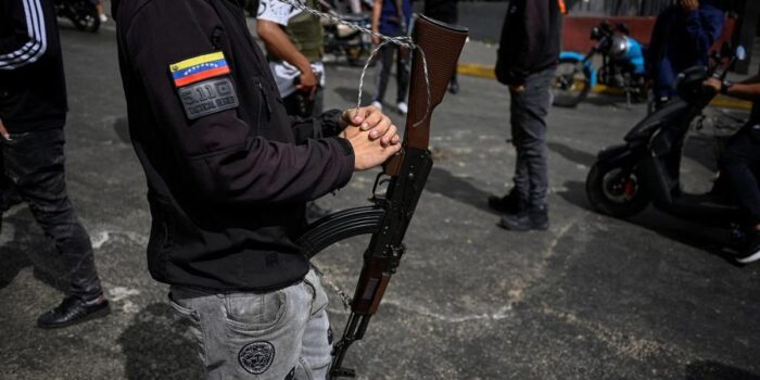 Berita Milisi Venezuela Berjaga usai AS Serang Caracas & Tangkap Maduro