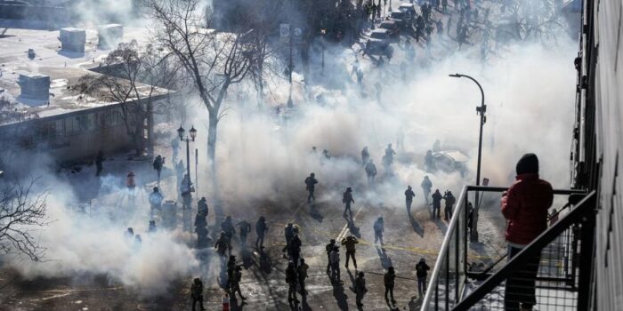 Berita Minneapolis AS Membara Usai Penembakan Brutal Petugas ICE