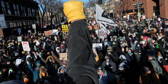 Berita Demo Penembakan Petugas ICE Meluas, Trump Kirim Utusan ke Minnesota Berita Demo Penembakan Petugas ICE Meluas, Trump Kirim Utusan ke Minnesota