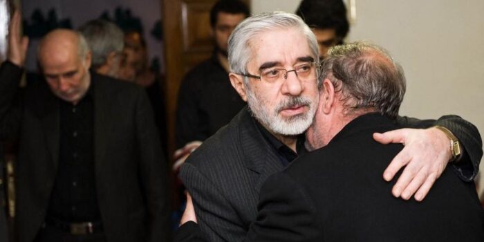 Berita Eks PM Iran Minta Rezim Khamenei Mundur: Mundurlah Dari Kekuasaan! Berita Eks PM Iran Minta Rezim Khamenei Mundur: Mundurlah Dari Kekuasaan!